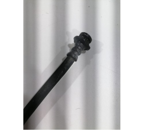 Тормозной шланг передний правый