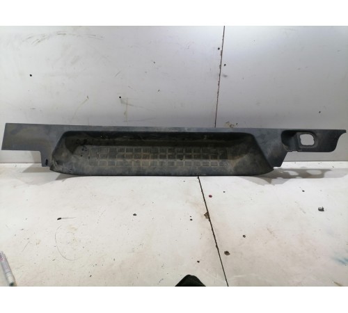 Накладка на порог задняя левая