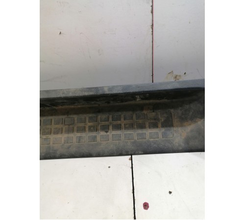 Накладка на порог задняя левая