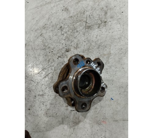 Ступица передняя левая