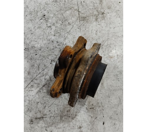 Ступица передняя левая