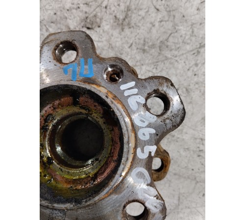 Ступица передняя левая