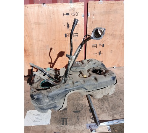 Бак топливный