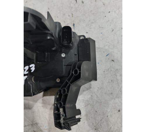 Замок двери (задний левый)