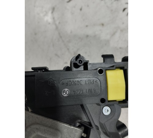 Замок двери (задний левый)