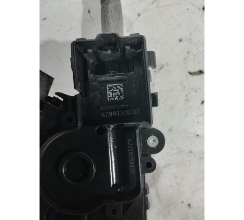 Замок двери (задний левый)