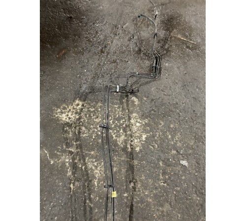 Топливная магистраль / тормозная магистраль