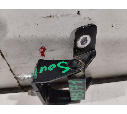 Петля крышки багажника правая