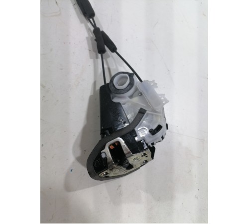 Замок двери задний левый