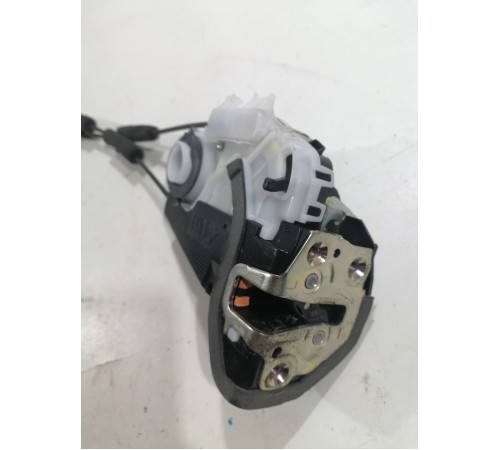 Замок двери задний левый