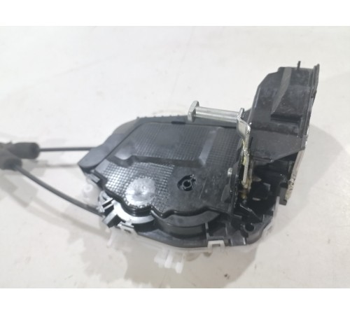 Замок двери задний левый