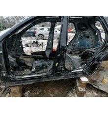 Порог левый с центральной стойкой