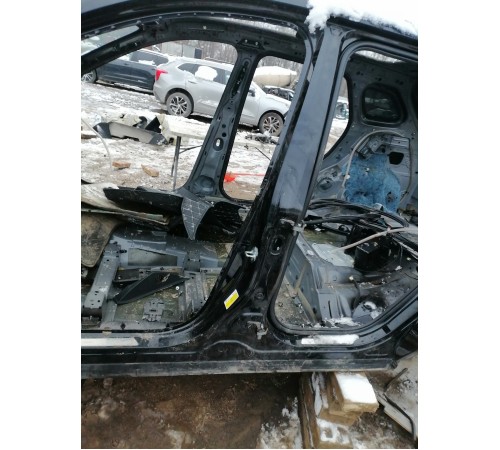 Порог левый с центральной стойкой