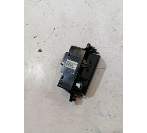 Кнопка подогрева сиденья и руля