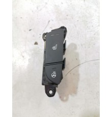 Кнопка подогрева сиденья и руля