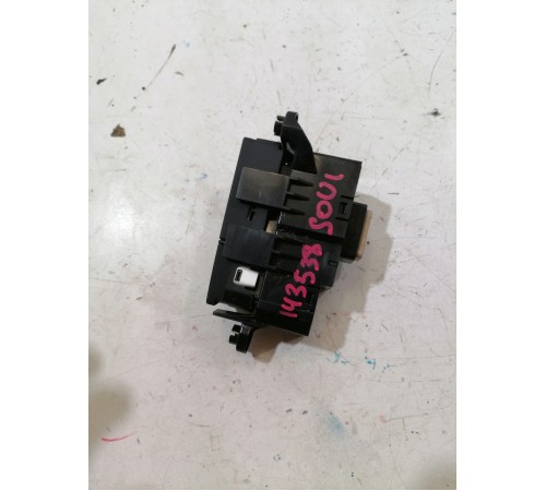 Кнопка подогрева сиденья и руля