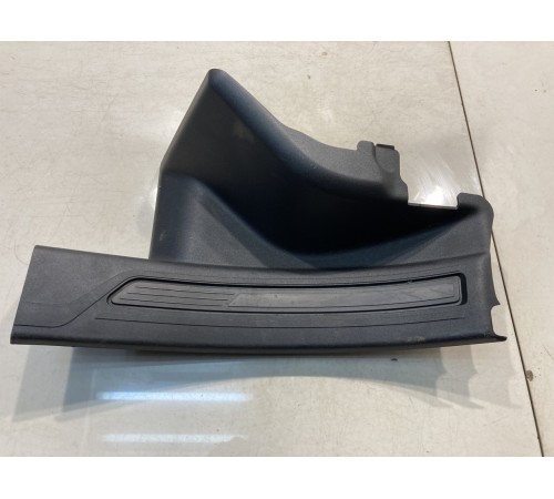 Накладка порога (задняя, левая)