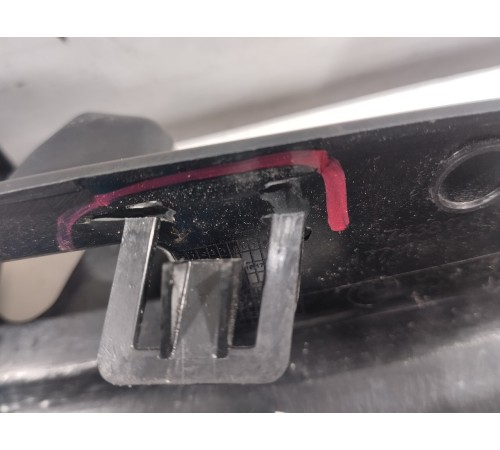 Накладка замка багажника правая