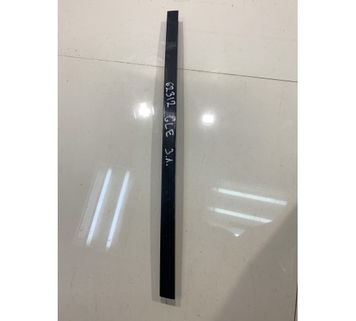 Молдинг перемычка двери (задний, левый)