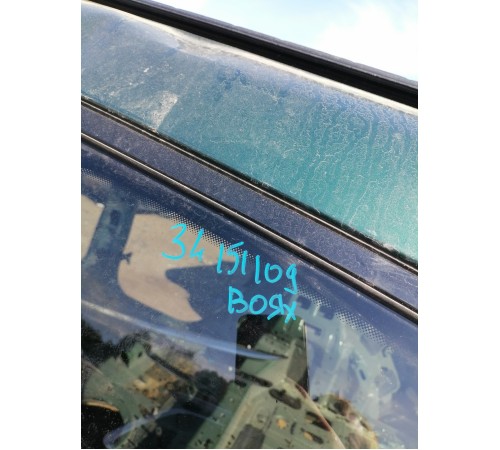 Глухое стекло заднее левое