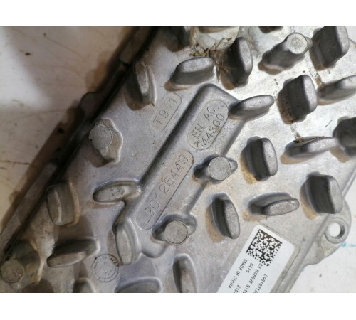 Блок розжига фар правый