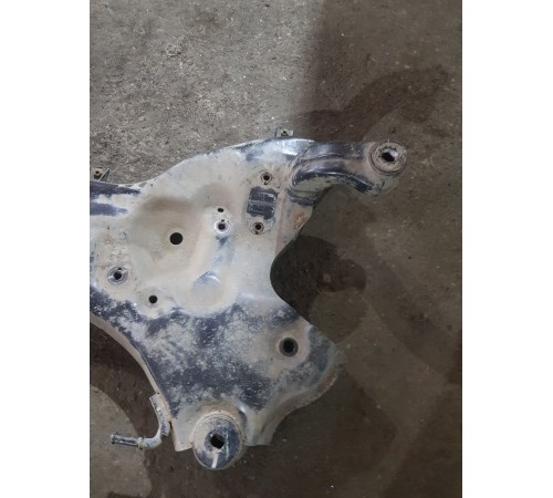 Балка подвески (подрамник) передняя