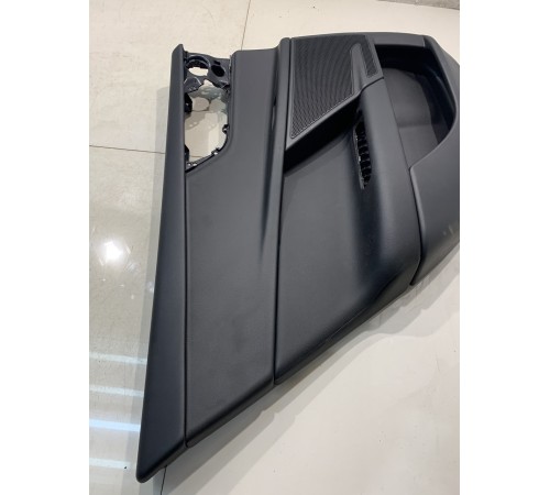 Обшивка двери (задняя, левая)