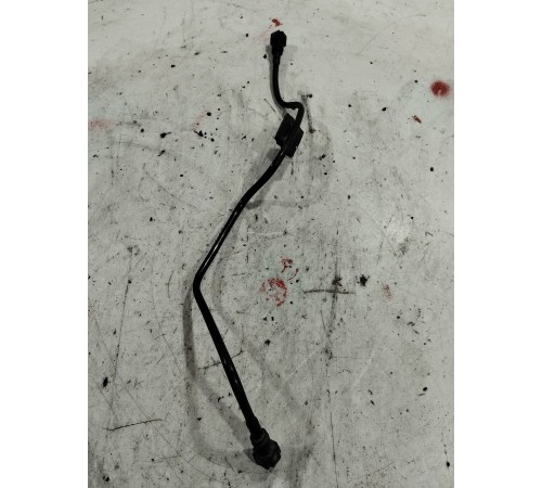 Трубка топливная