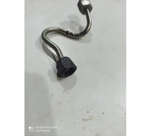 Трубка топливная