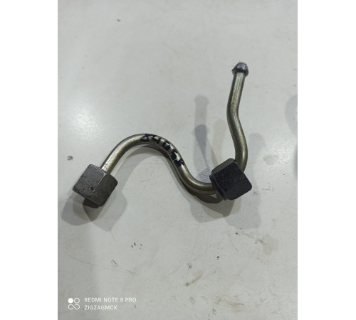 Трубка топливная