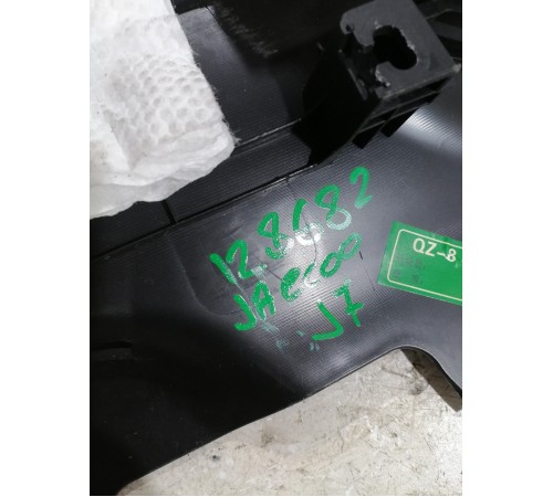 Обшивка стойки центральная правая