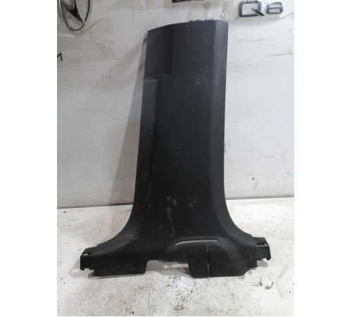 Обшивка стойки центральная правая