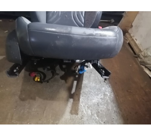 Сиденье переднее правое