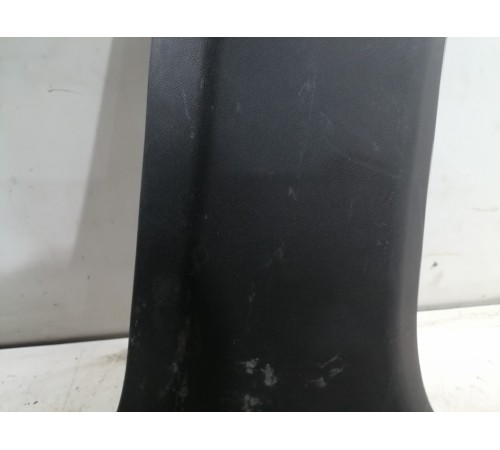 Обшивка стойки центральная правая