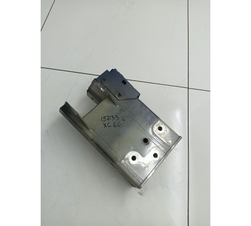 Зона деформации переднего лонжерона