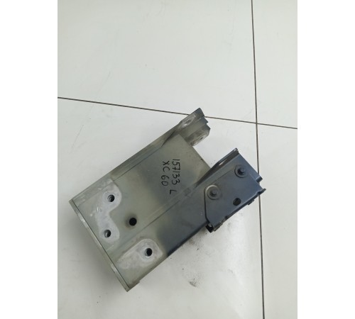 Зона деформации переднего лонжерона