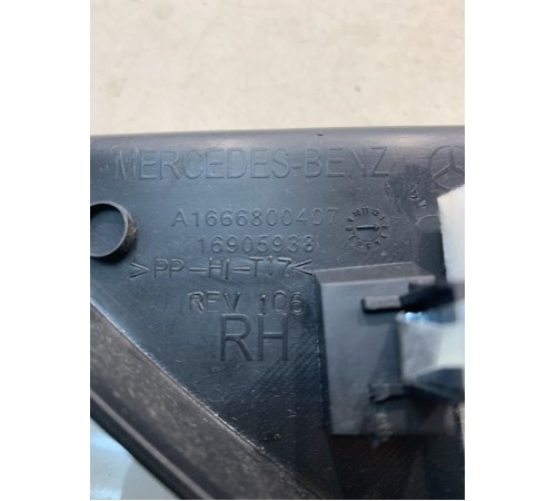 Накладка торпедо(правая)