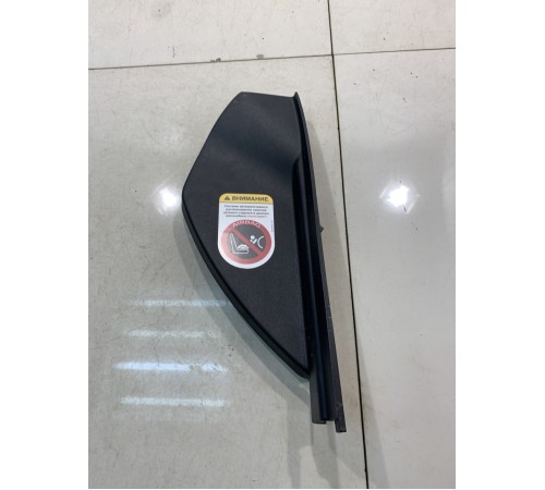 Накладка торпедо(правая)