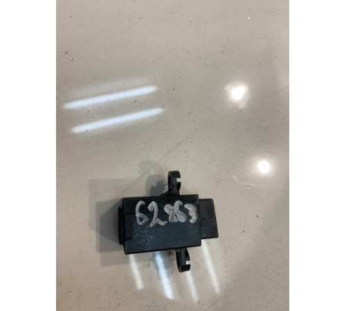 Кнопка включения омывателя фар