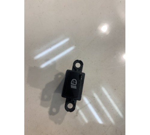 Кнопка включения омывателя фар