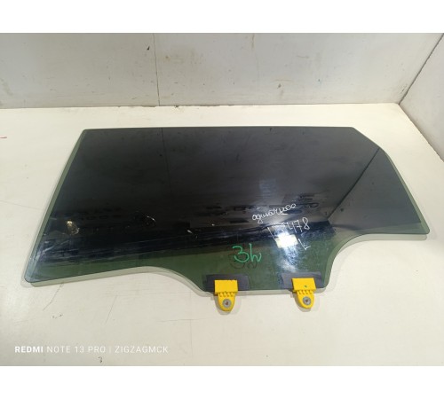 Стекло двери заднее левое