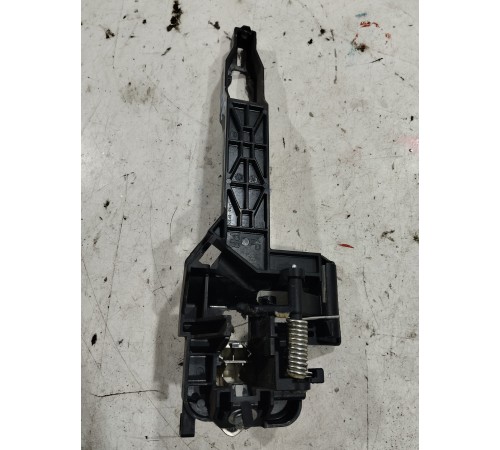 Кронштейн ручки двери передний правый внешний