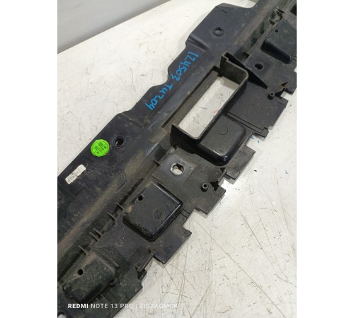 Накладка замка капота