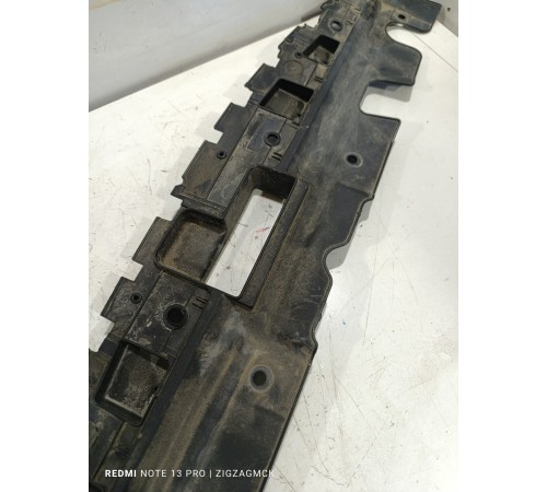 Накладка замка капота