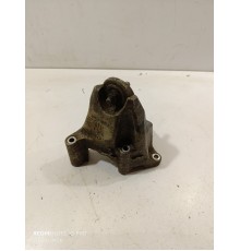 Кронштейн двигателя левый