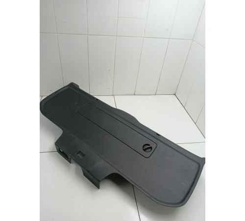 Обшивка крышки багажника