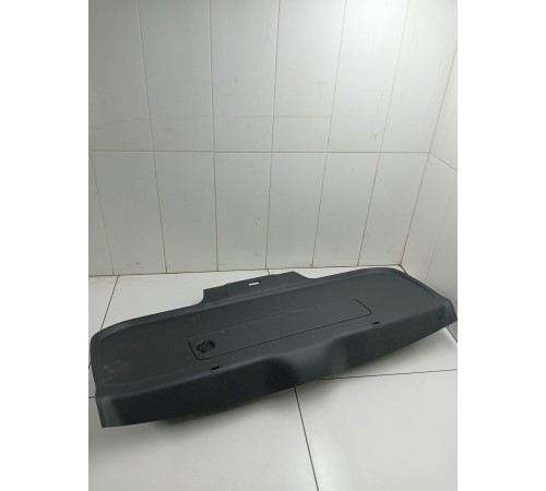 Обшивка крышки багажника