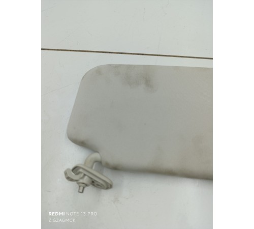 Козырек солнцезащитный левый