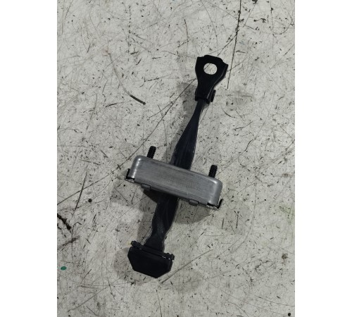 Ограничитель двери задний правый