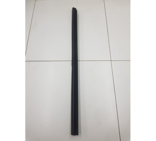 Уплотнитель стекла передний правый внутренний